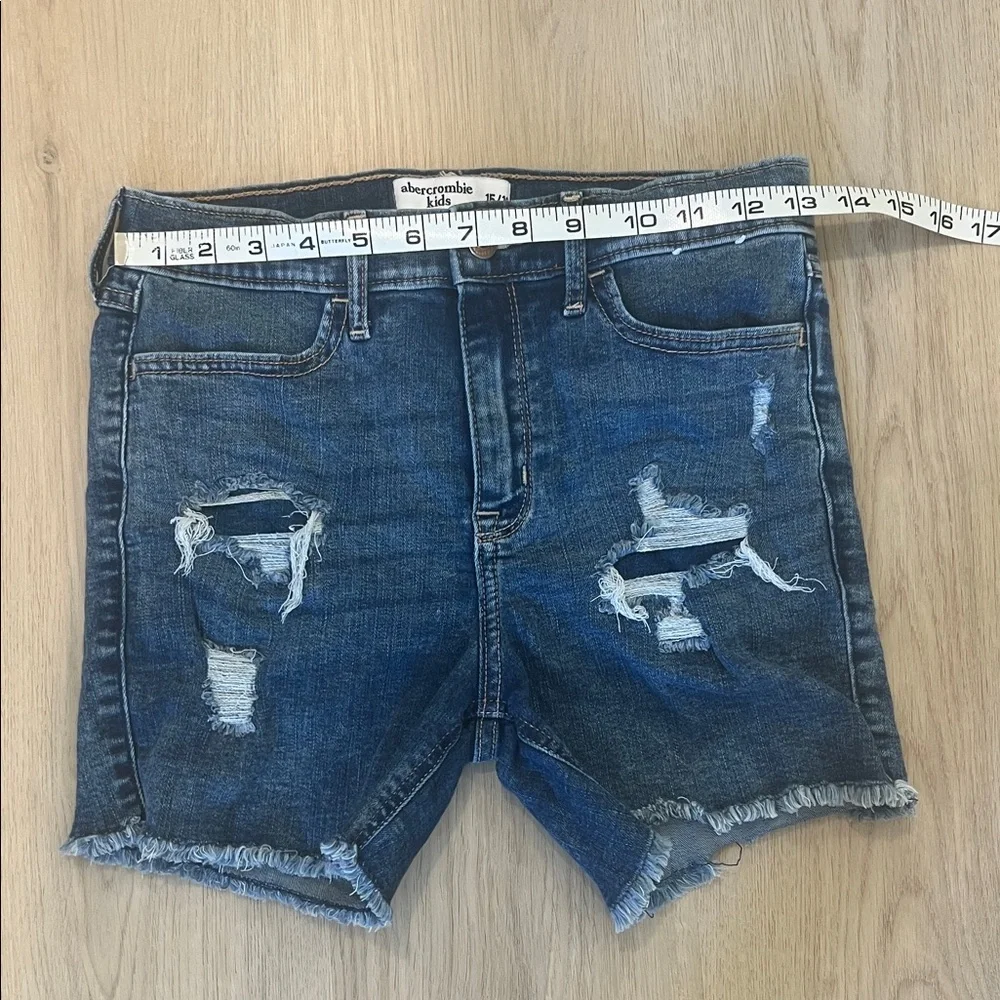Abercrombie Kids Size 15/16 Blue Ripped Denim Shorts